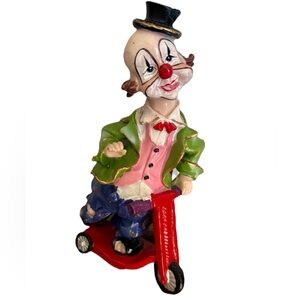 🔴 Vintage Style Clown Figurine on Scooter – Hand-Painted Collectible